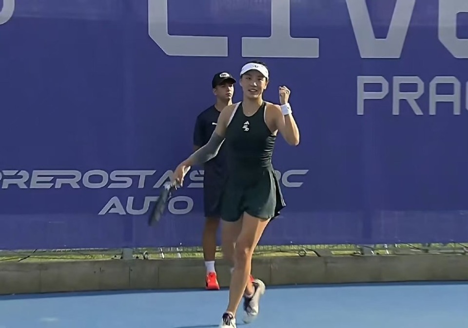 到中场传球 到中场传球