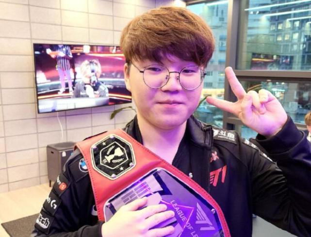 岁月既是荣 岁月既是荣