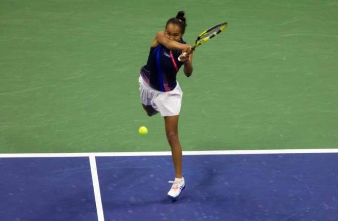 一人独中两 一人独中两