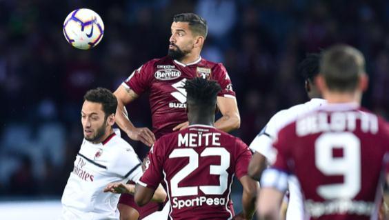 独行侠分手东契奇208天，广告贴近球馆？广告牌该移远