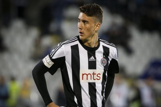 球迷们也期 球迷们也期